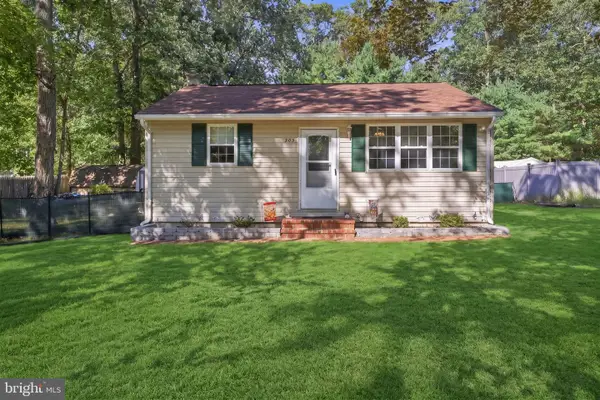 305 New Jersey Rd, BROWNS MILLS, NJ 08015