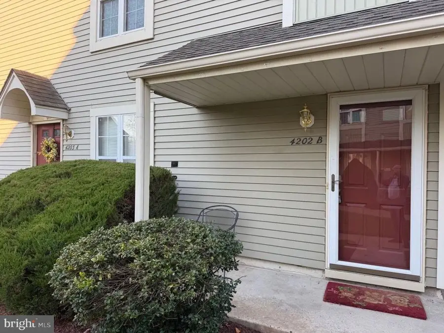 4202 B Fenwick Ln, Mount Laurel, NJ 08054 - #3