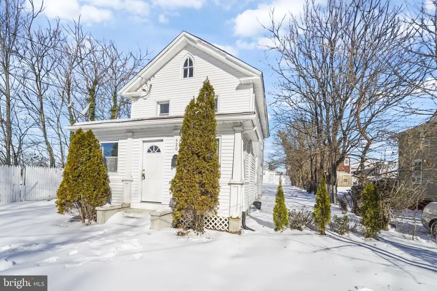 520 E Grape St, Vineland, NJ 08360 - #3