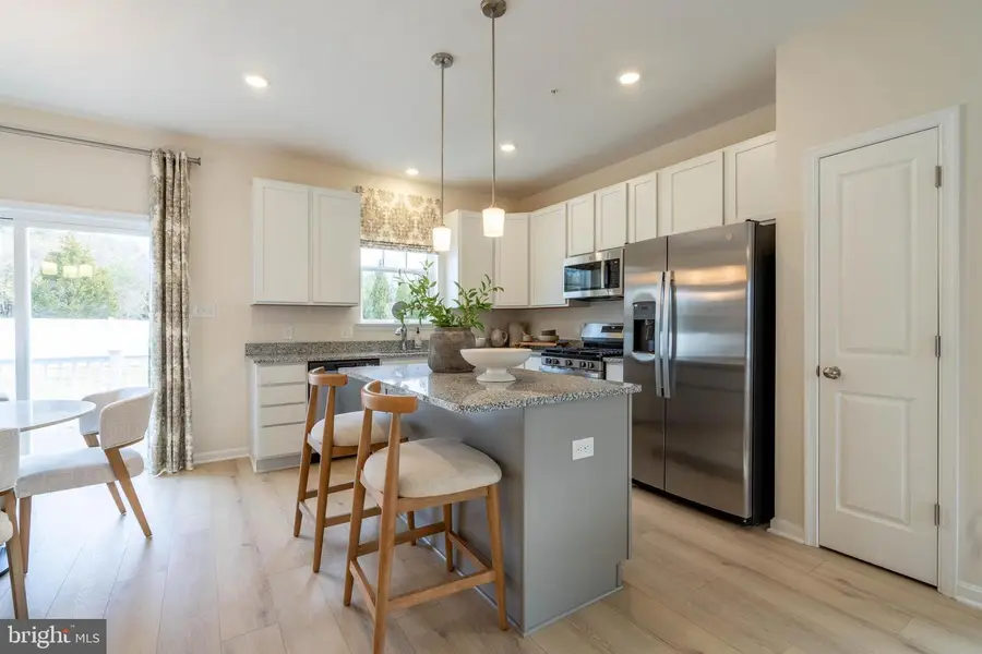 27 Whitaker Ct, Millville, NJ 08332 - Image #2