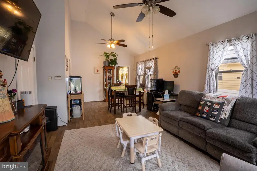 708 S Myrtle St, Vineland, NJ 08360 - #3