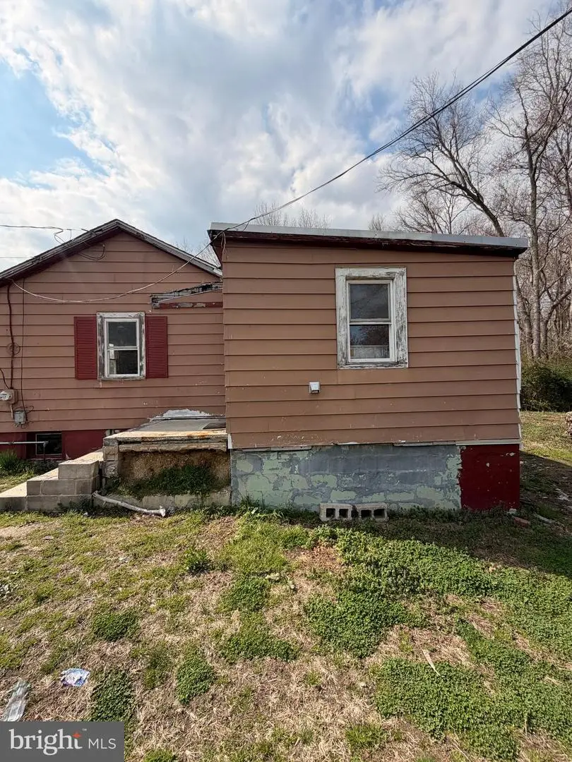 301 Main St, Newport, NJ 08345 - #1