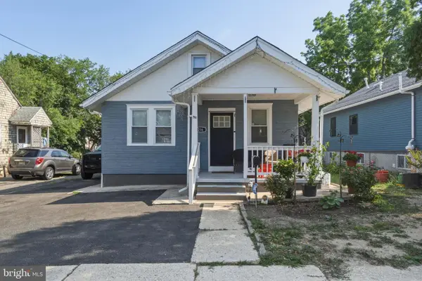 216 W Montrose St, VINELAND, NJ 08360