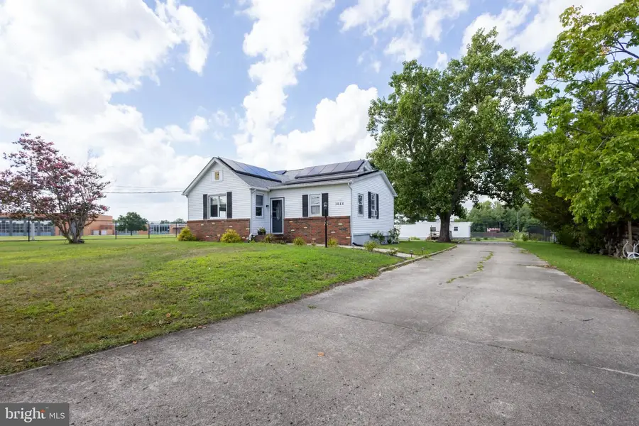 3044 E Chestnut Ave, Vineland, NJ 08361 - #3