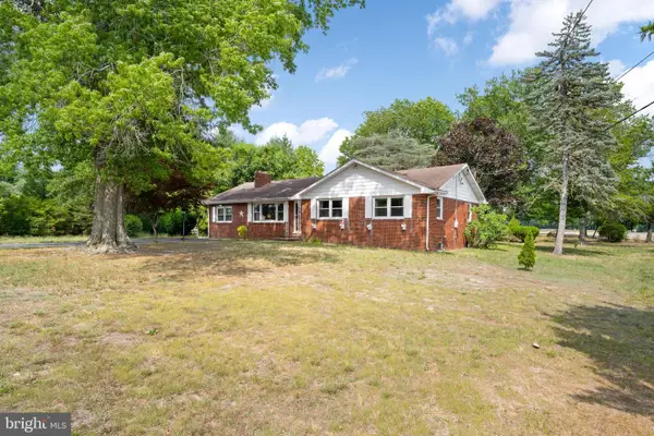 1189 S West Ave, VINELAND, NJ 08360