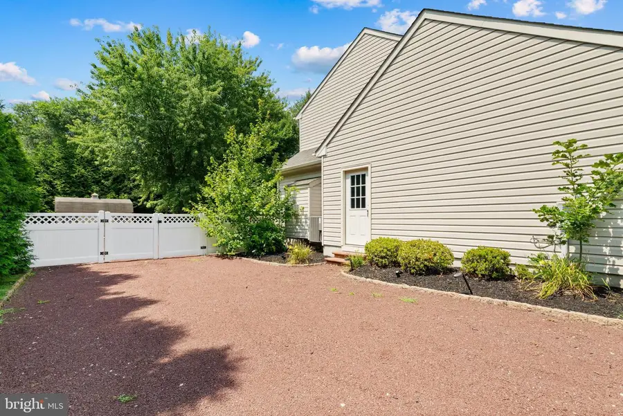 858 Foxmoor Dr, Vineland, NJ 08361 - #3