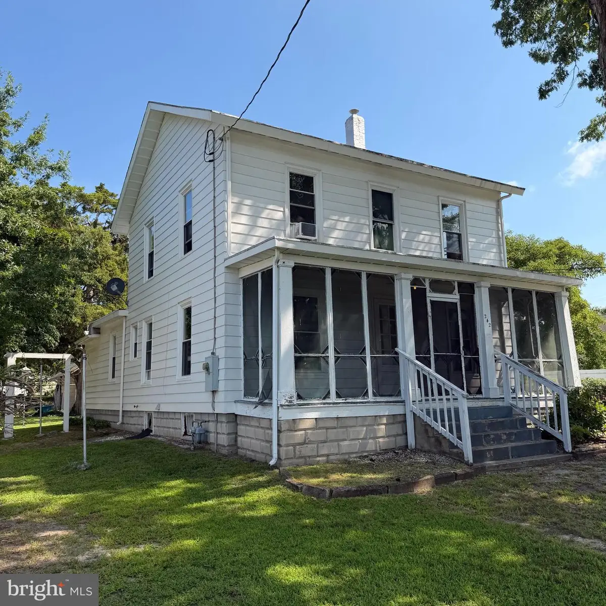 242 E Walnut Rd, Vineland, NJ 08360 - #1