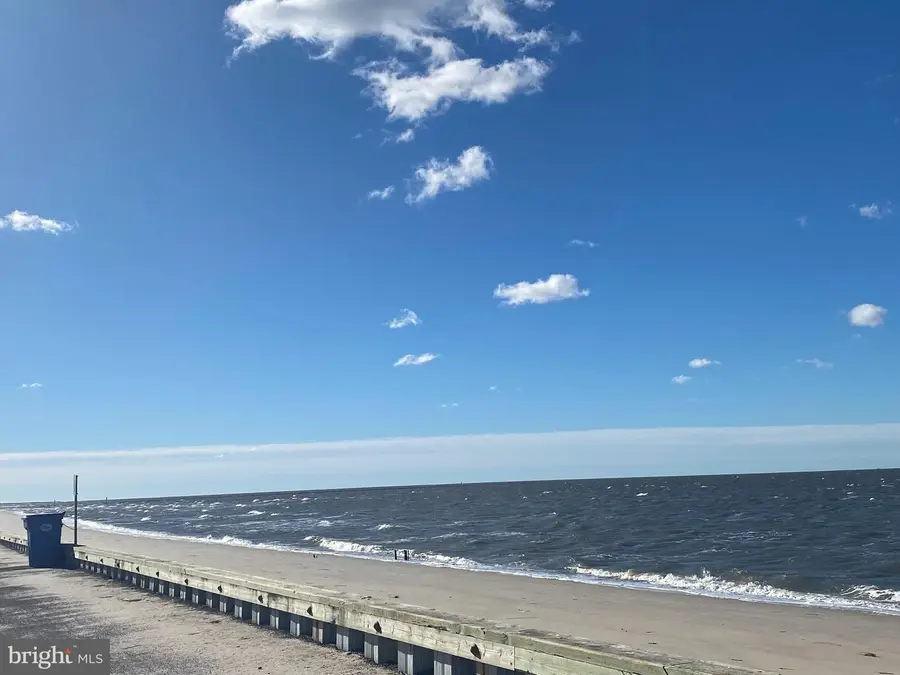 206 Pennsylvania Ave, Fortescue, NJ 08321 - #2