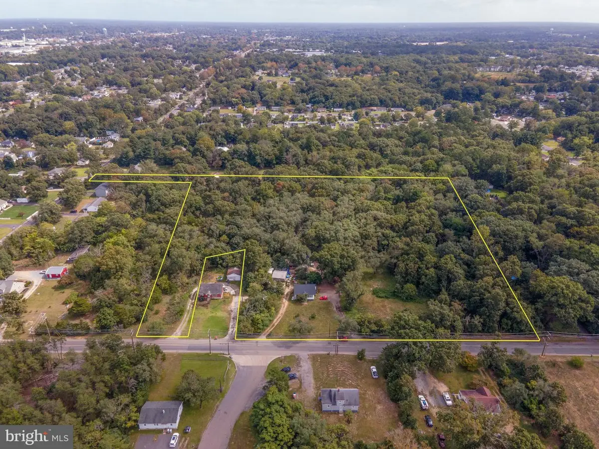 667 S Mill Rd, Vineland, NJ 08360 - #1