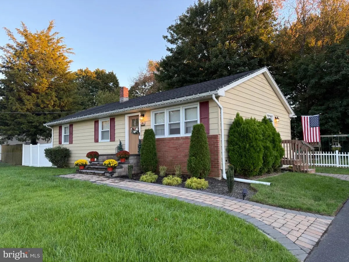 305 W Summit St, Vineland, NJ 08360 - #1