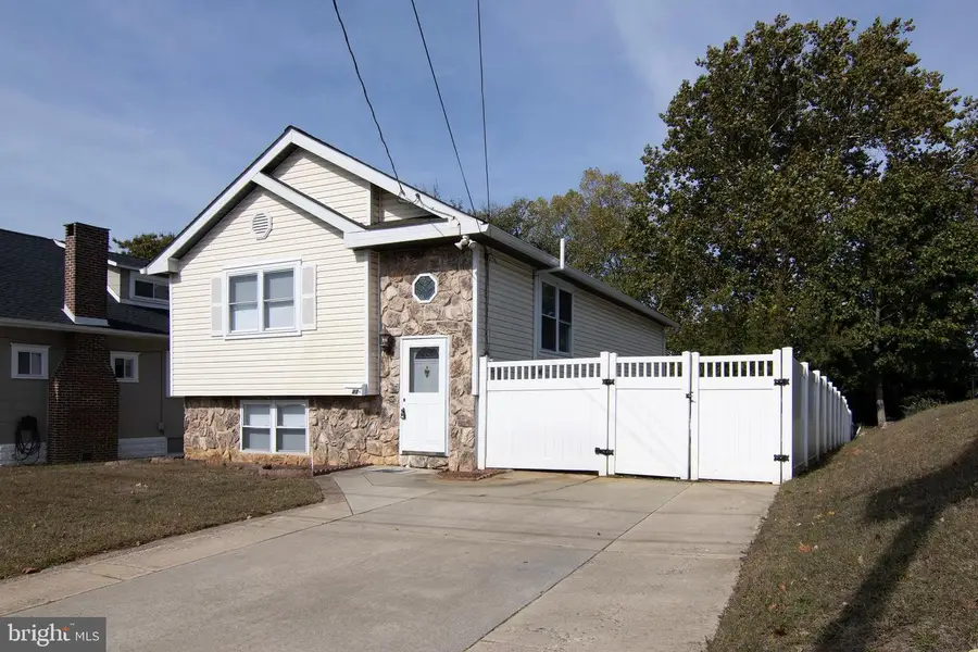 27 E 3rd Ave, Runnemede, NJ 08078 - Image #3