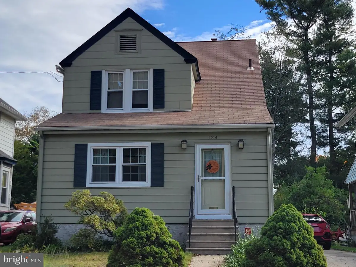 124 Crestmont Ter, Collingswood, NJ 08108 - Image #1