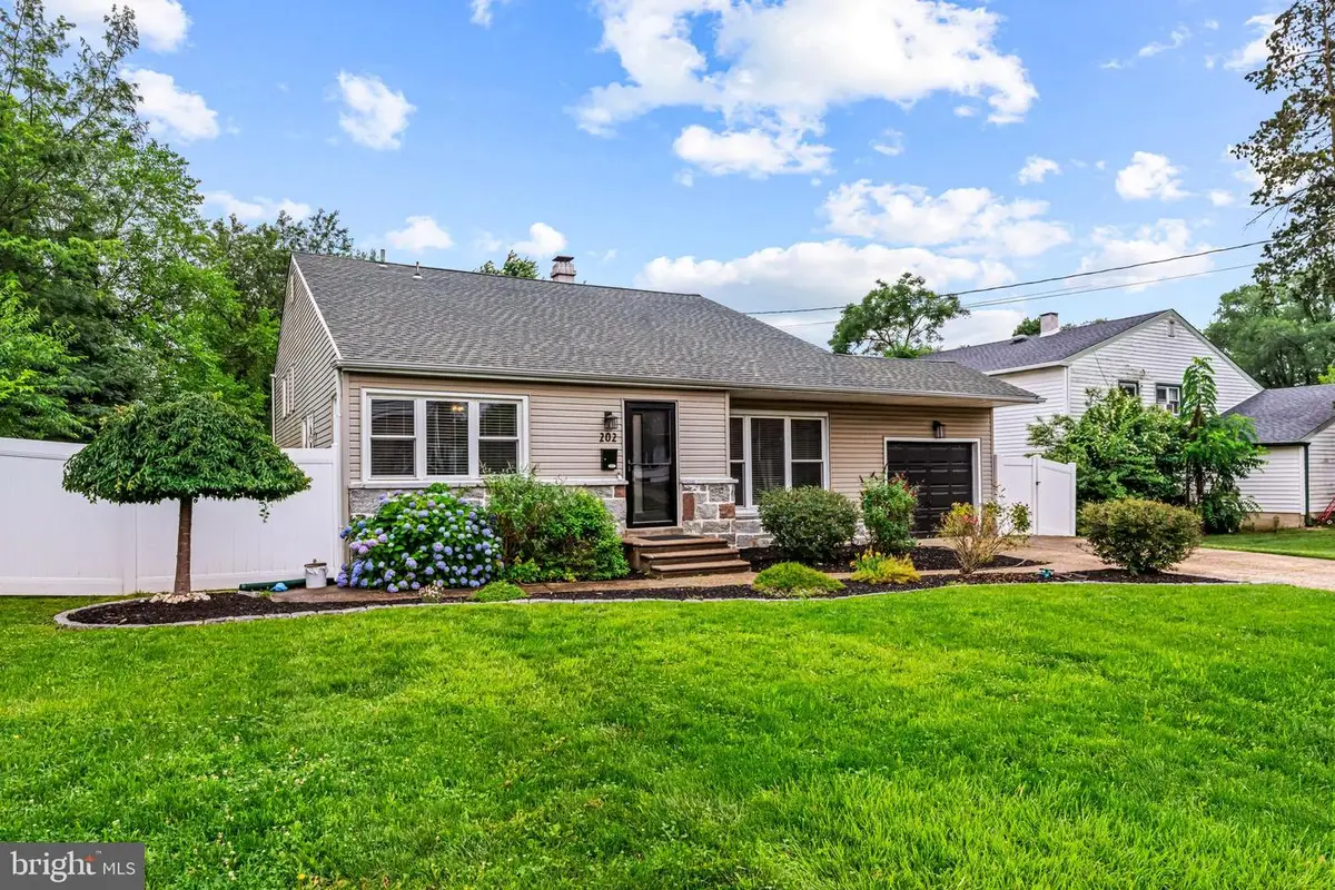 202 Cranford Rd, Cherry Hill, NJ 08003 - #1