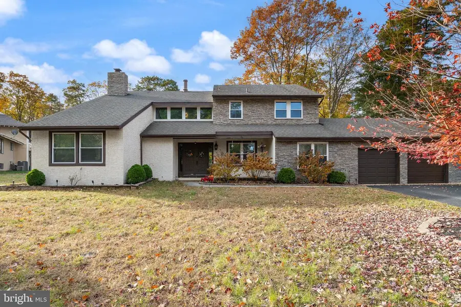 4 Brookwood Dr, Voorhees, NJ 08043 - Image #2