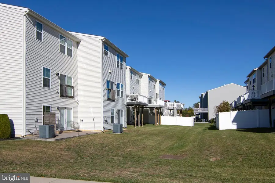 43 Village Green Ln, Sicklerville, NJ 08081 - Image #3