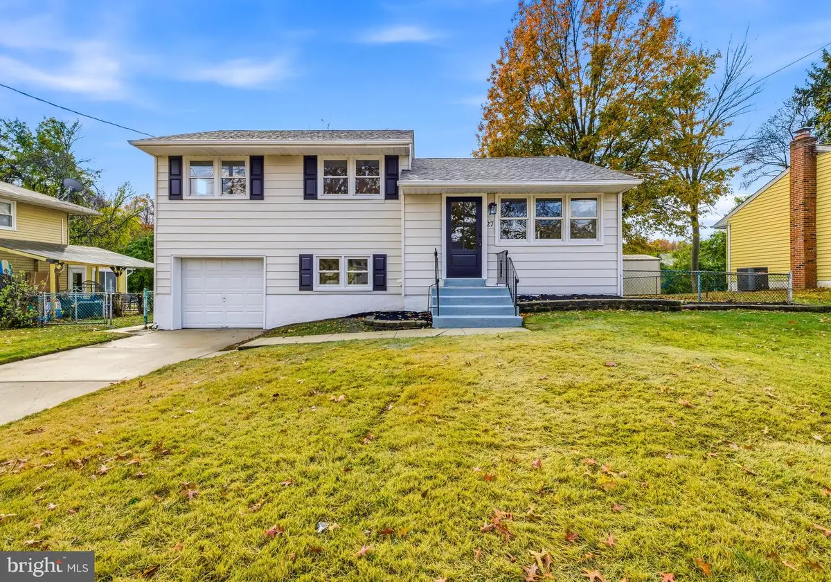 27 Beaver Dr, Barrington, NJ 08007 - Image #1