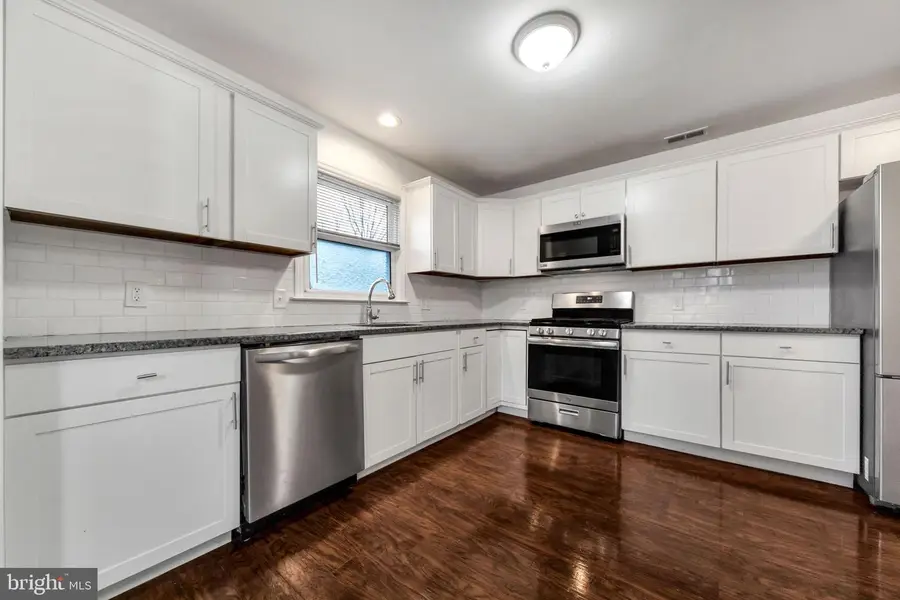 5 S Walnut Cir, West Berlin, NJ 08091 - Image #2