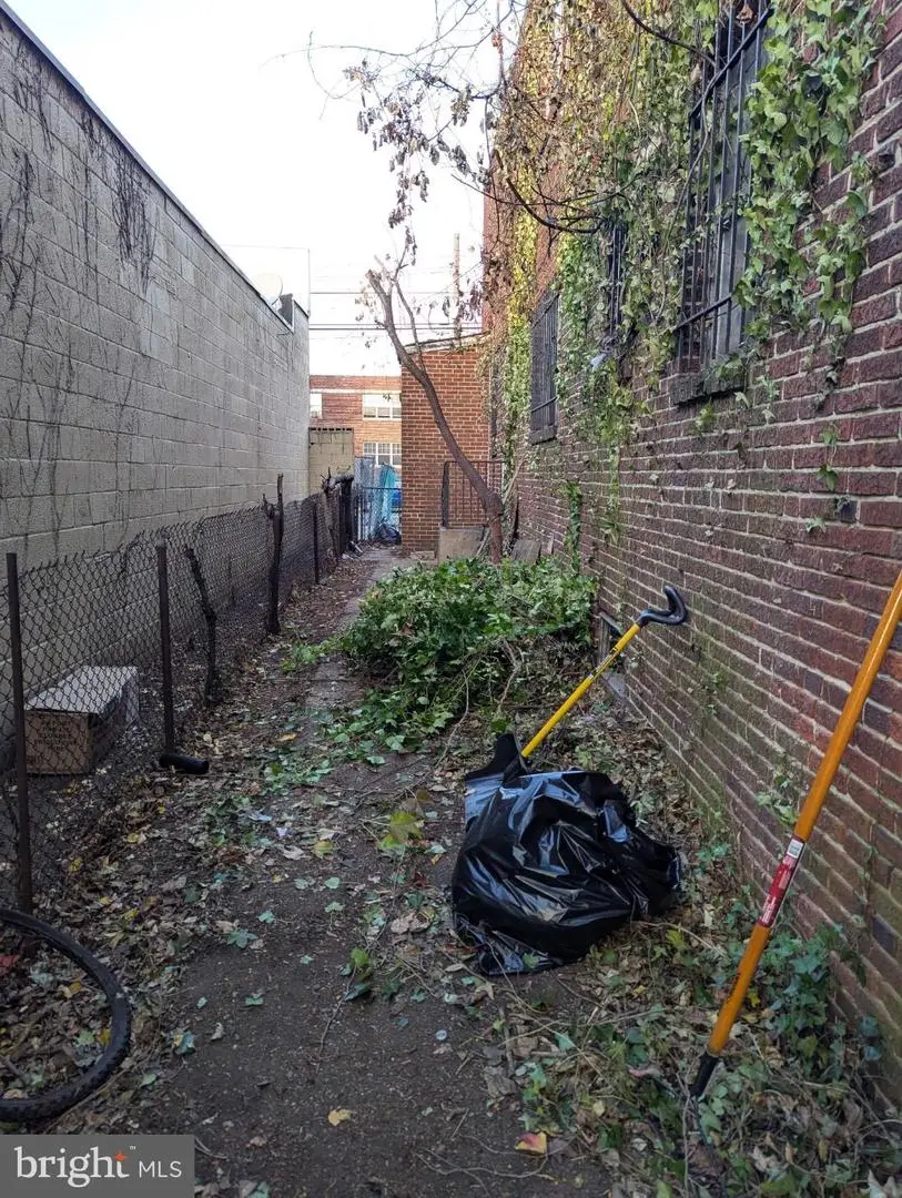 341 Marlton Ave, Camden, NJ 08105 - Image #3