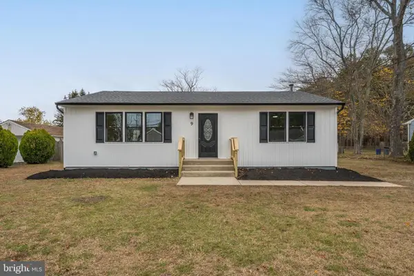 9 Deb, SICKLERVILLE, NJ 08081