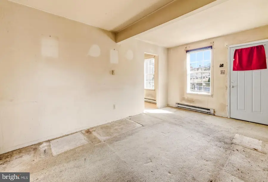 79 Edinshire Rd, Sicklerville, NJ 08081 - Image #2