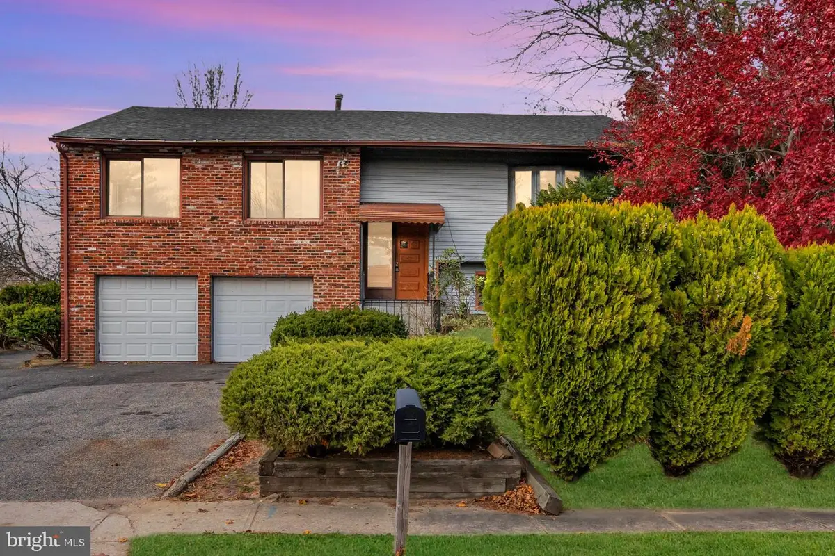 22 Pershing Ln, Sicklerville, NJ 08081 - Image #1