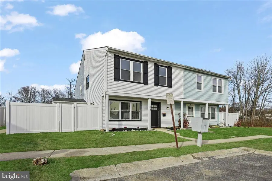 13 Lamont Ct, Sicklerville, NJ 08081 - Image #3