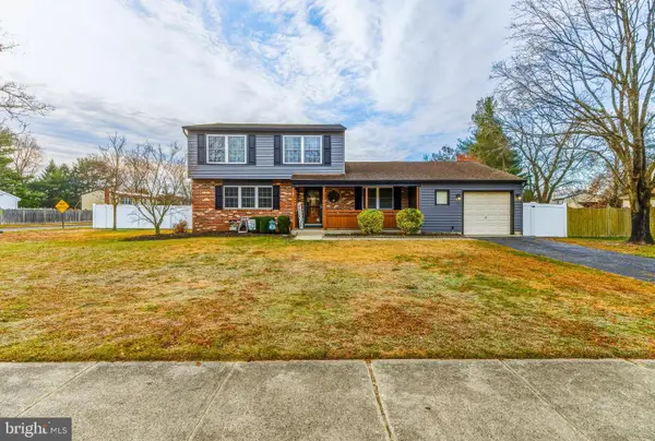 17 Dunham Loop, BERLIN, NJ 08009