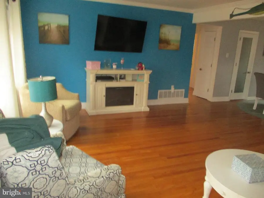 119 Moonlite Ter, Voorhees, NJ 08043 - Image #2