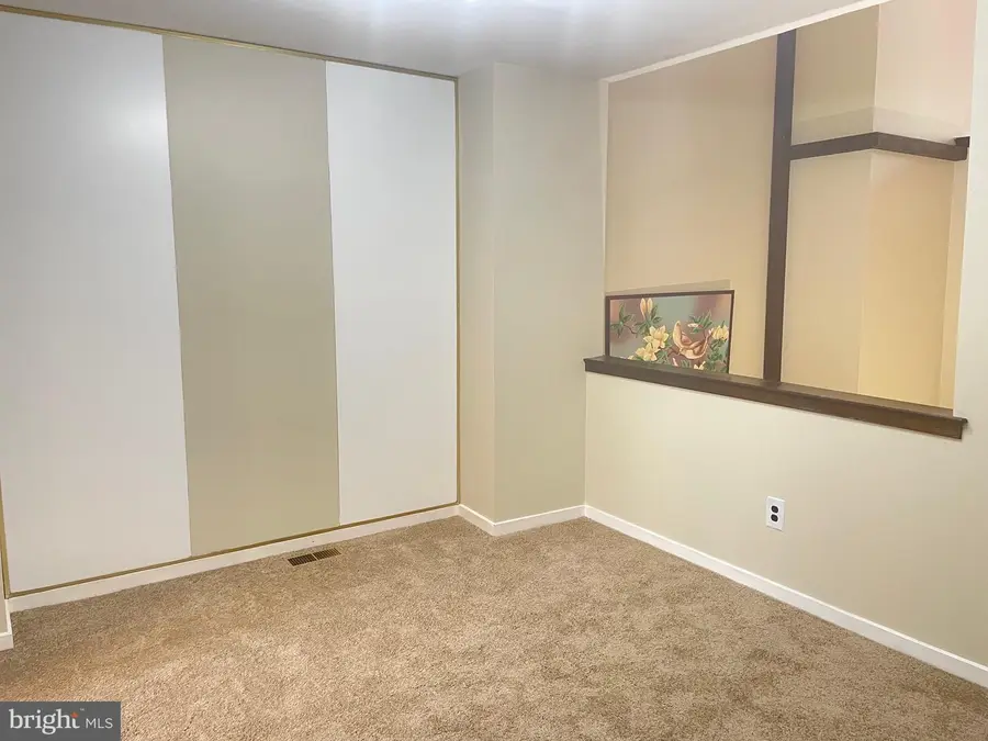 218 Keats Ct, Sicklerville, NJ 08081 - Image #3