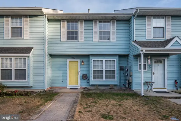 13 Ford Ln, BERLIN, NJ 08009