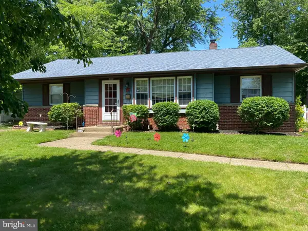 820 Beverly Dr, SOMERDALE, NJ 08083