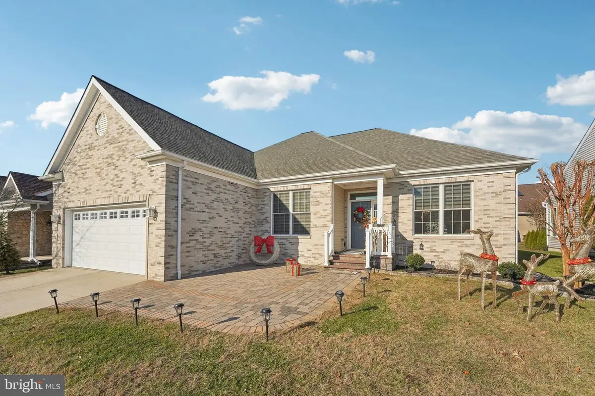 11 Kristian Dr, Sicklerville, NJ 08081 - Image #1