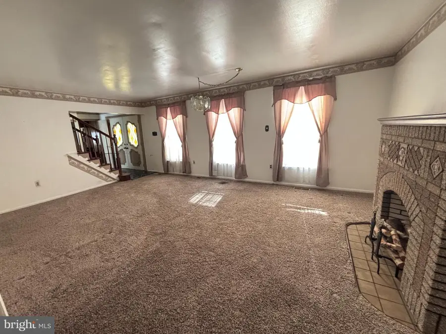 1 Pine Ct, Blackwood, NJ 08012 - #2