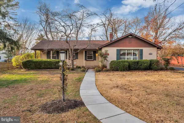 418 Lindsay Ave, LAUREL SPRINGS, NJ 08021