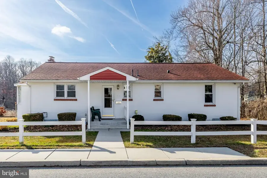 110 Lake View Ave, Blackwood, NJ 08012 - Image #2