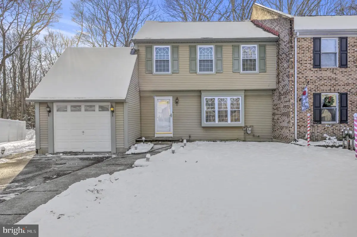 30 Oak Forest Dr, Sicklerville, NJ 08081 - Image #1