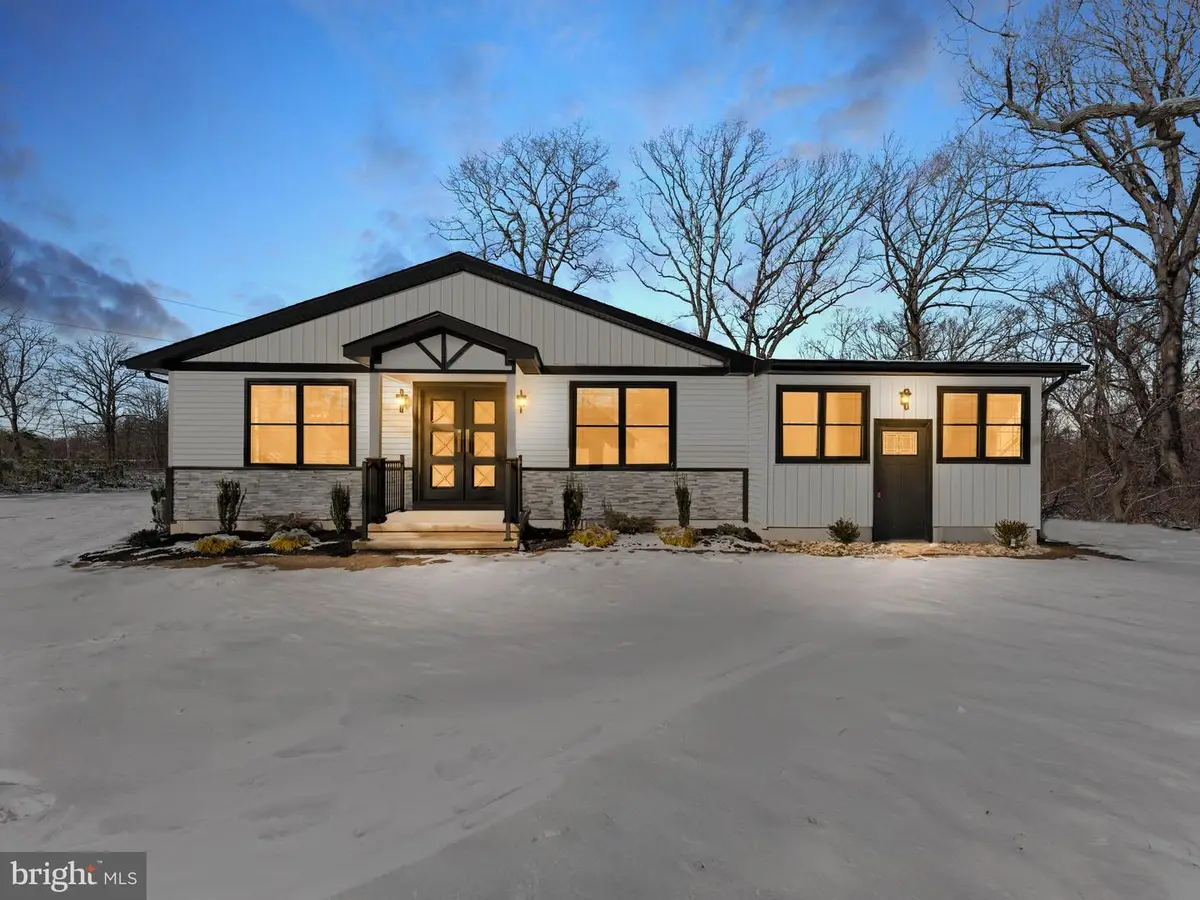 239 Lower Landing Rd, Blackwood, NJ 08012 - Image #1