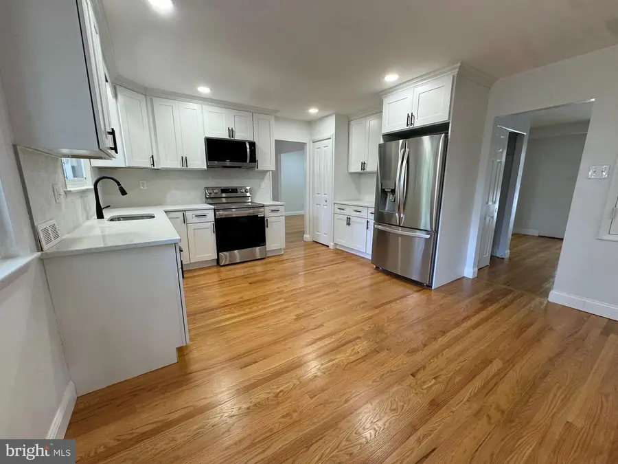 8 Elbow Ln, Cherry Hill, NJ 08003 - #3