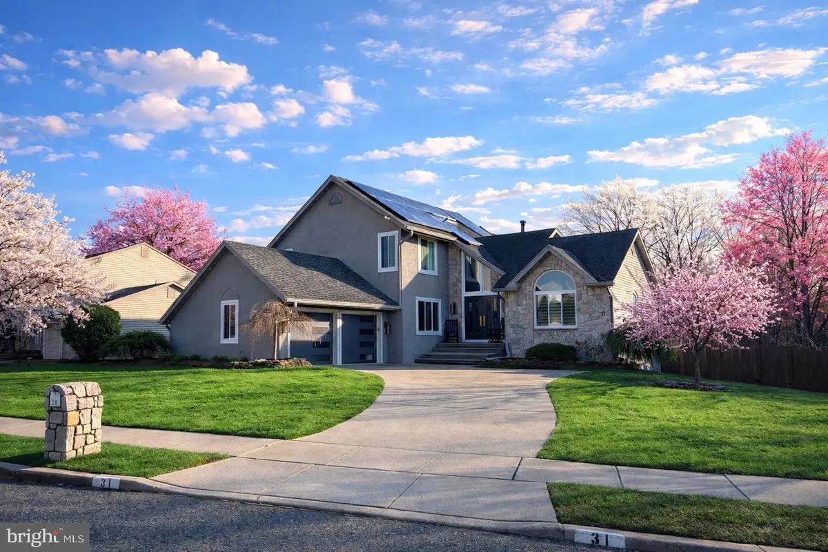 31 Mercer Dr, Sicklerville, NJ 08081 - Image #1