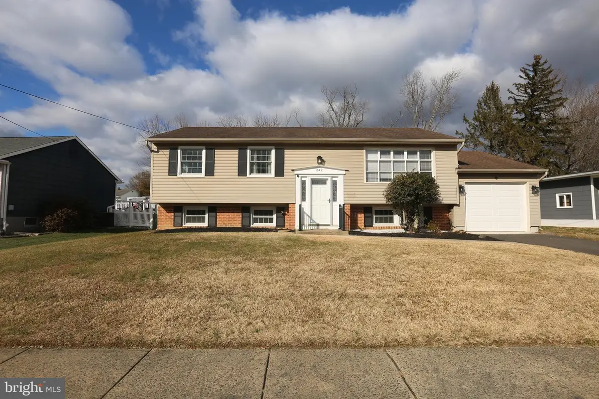 242 Tilford Rd, Somerdale, NJ 08083 - Image #1