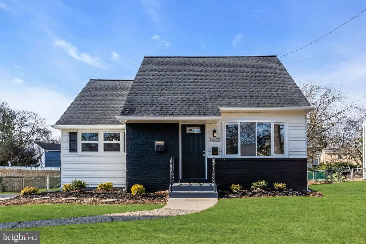 1605 N Bowling Green Dr, Cherry Hill, NJ 08003 - Image #1