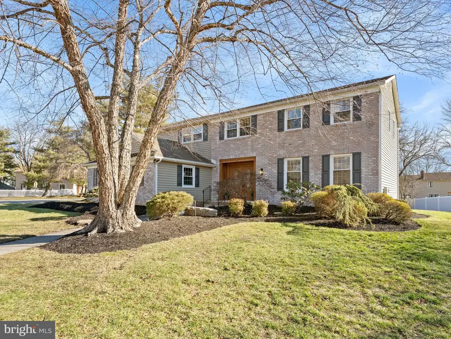 416 Country Club Dr, Cherry Hill, NJ 08003 - Image #2