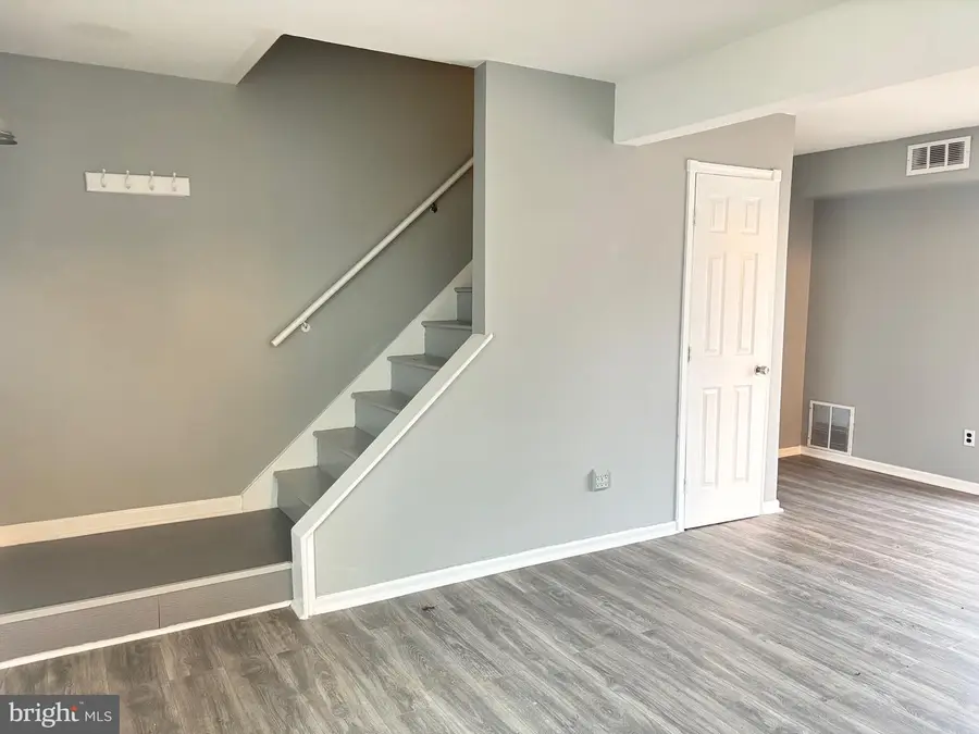 61 Berkshire Rd, Sicklerville, NJ 08081 - Image #2