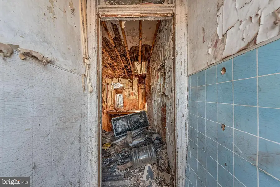 542 York St, Camden, NJ 08102 - Image #3