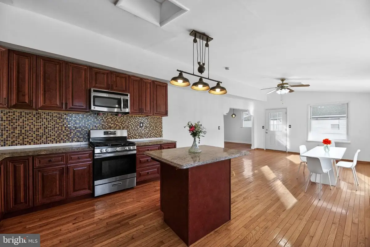 623 Kenilworth Ave, Cherry Hill, NJ 08002 - Image #1