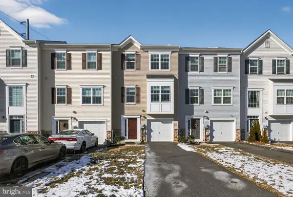 8 Iron Gate Rd, SICKLERVILLE, NJ 08081