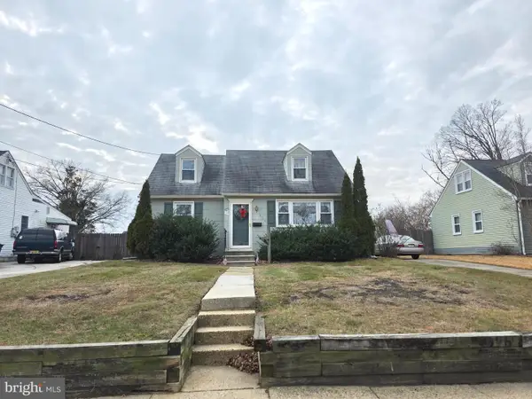 525 Charles Ave, BARRINGTON, NJ 08007