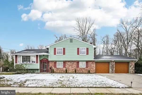 10 Dartmouth Dr, ATCO, NJ 08004