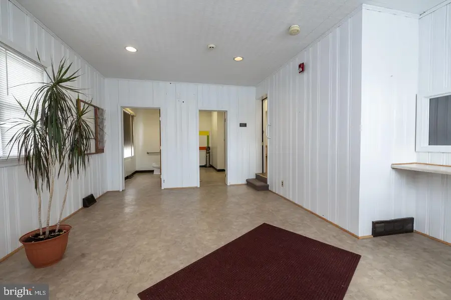 1017 Market St, Gloucester City, NJ 08030 - Image #3