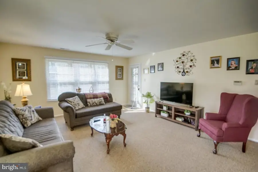 703 Aberdeen Ln, Blackwood, NJ 08012 - Image #2